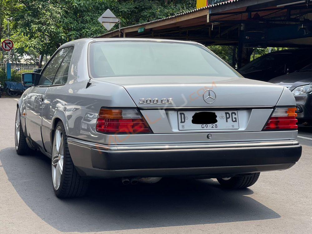 Mobil Mercedes-Benz C-Class 1995