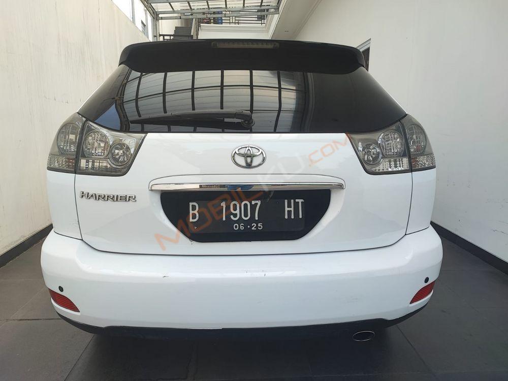 Mobil Toyota Harrier 2011