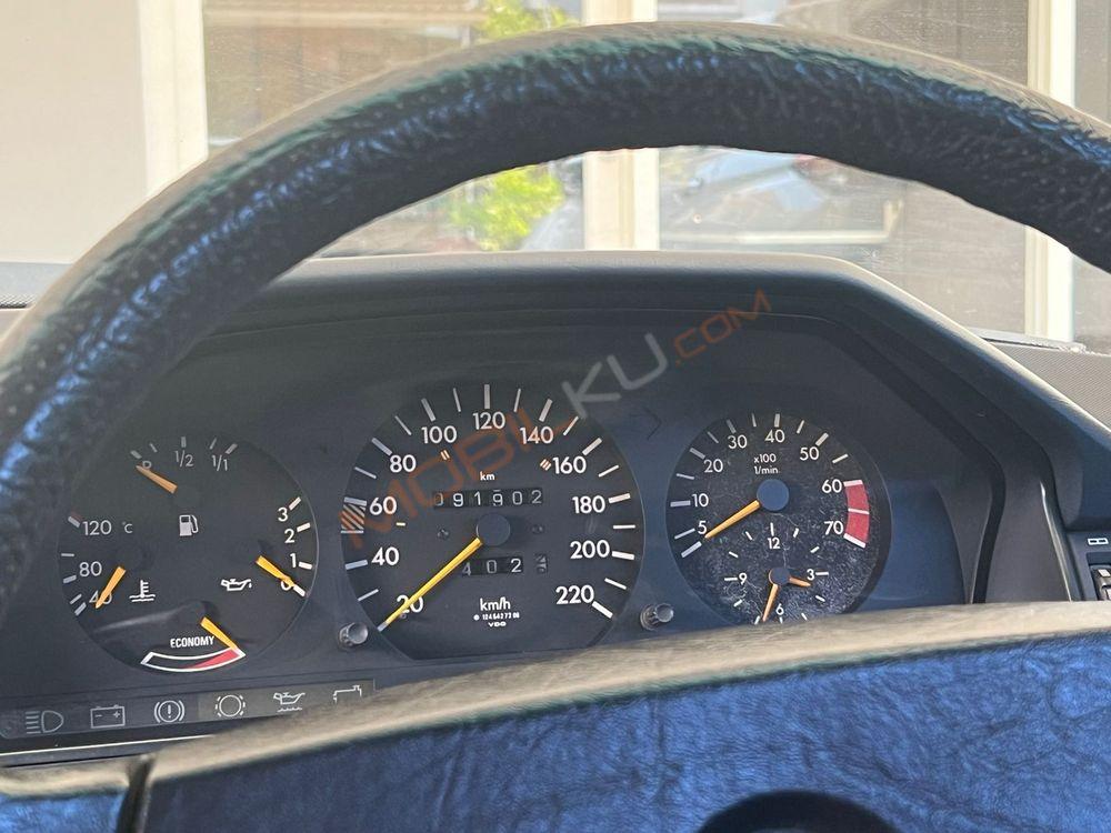 Mobil Mercedes-Benz E-Class 1997