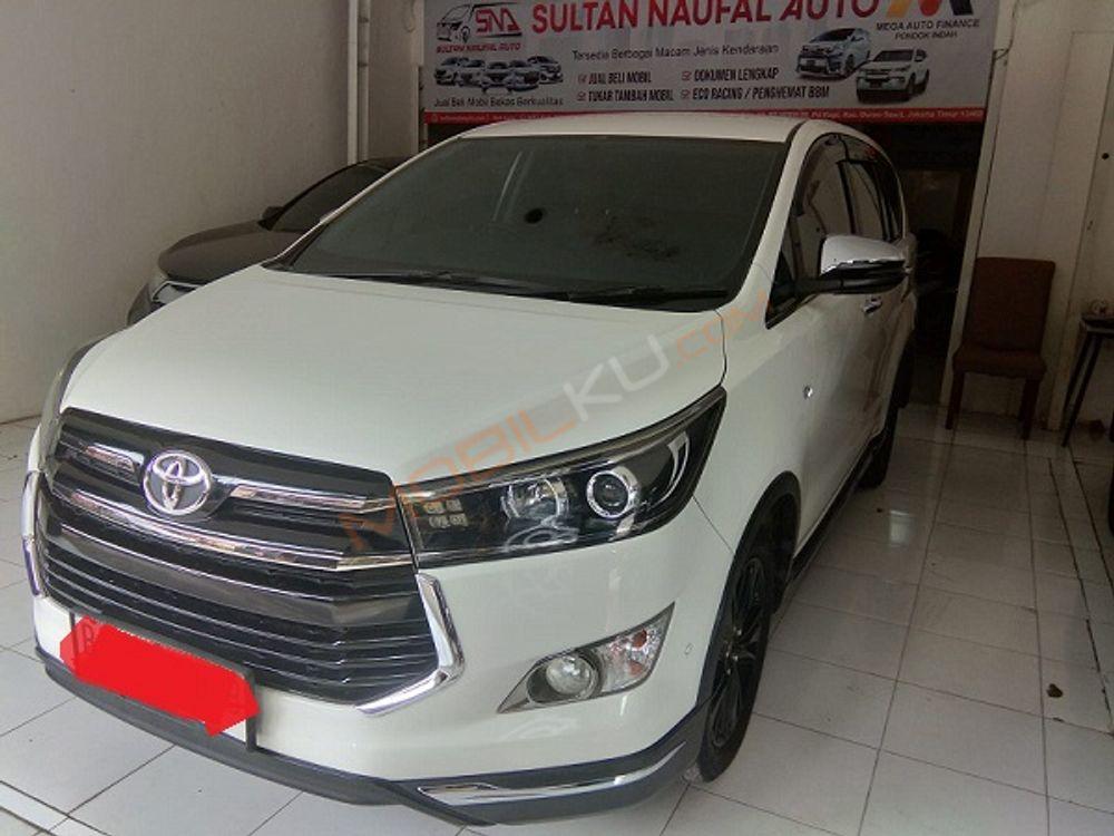 Mobil Toyota Kijang Innova 2017