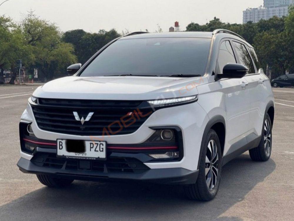 Mobil Wuling Almaz 2022