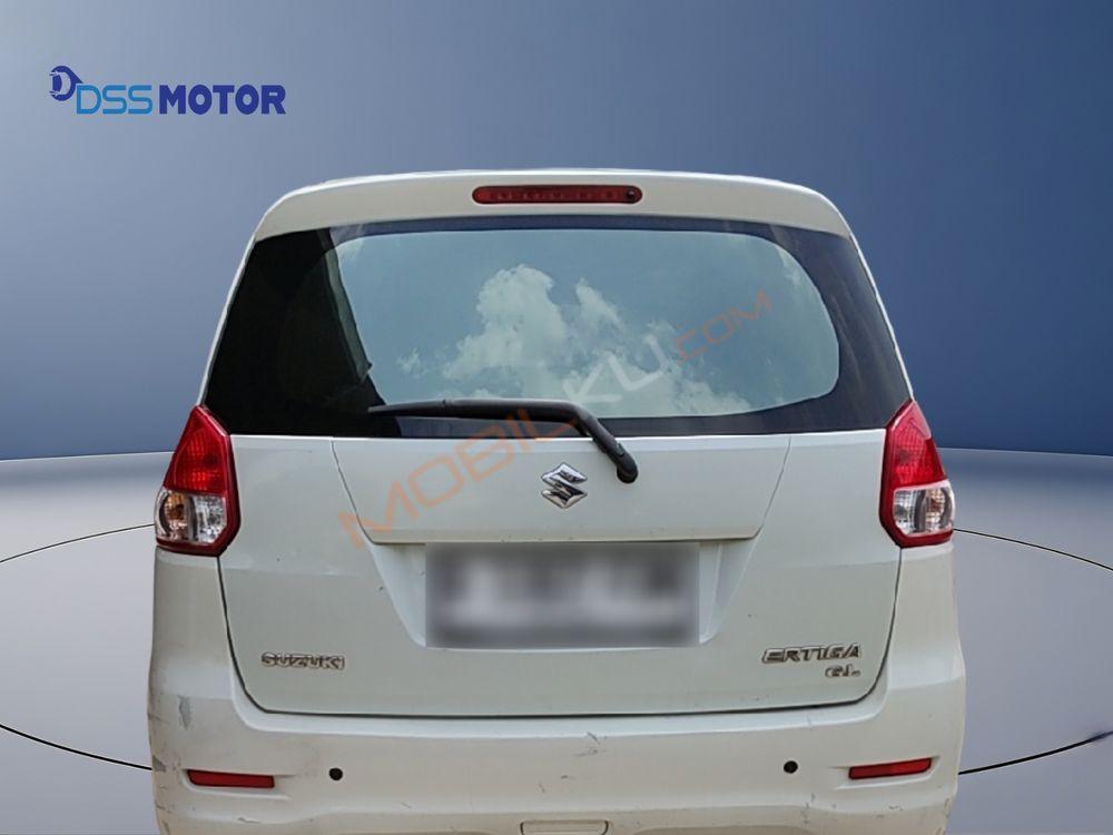 Mobil Suzuki Ertiga 2014