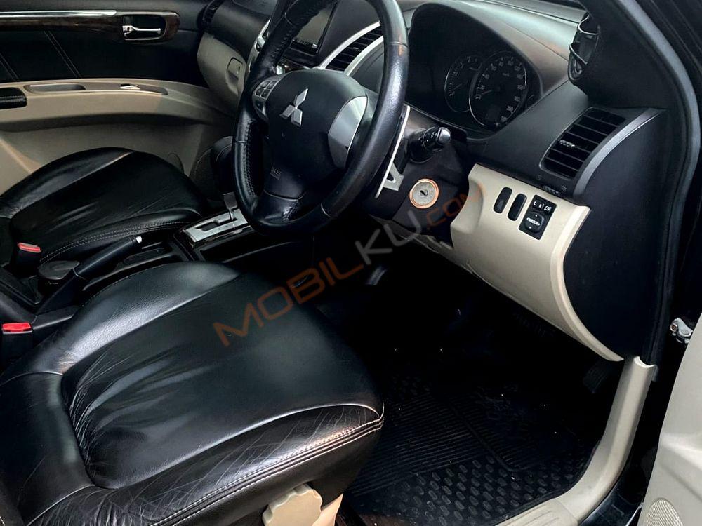 Mobil Mitsubishi Pajero Sport 2013