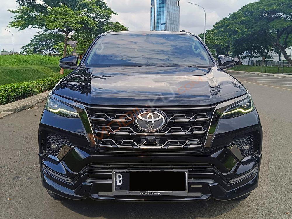 Mobil Toyota Fortuner 2021