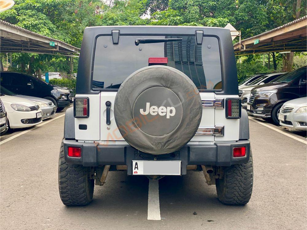 Mobil Jeep Wrangler 2014