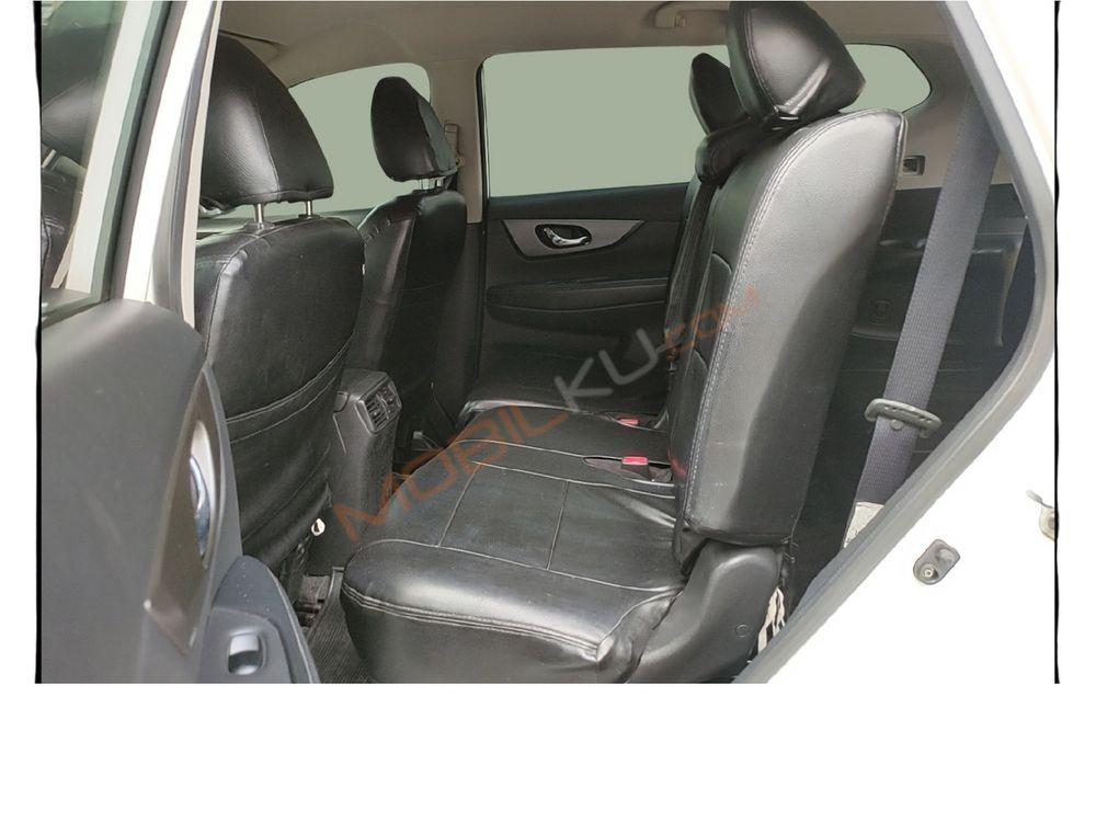 Mobil Nissan X-Trail 2016