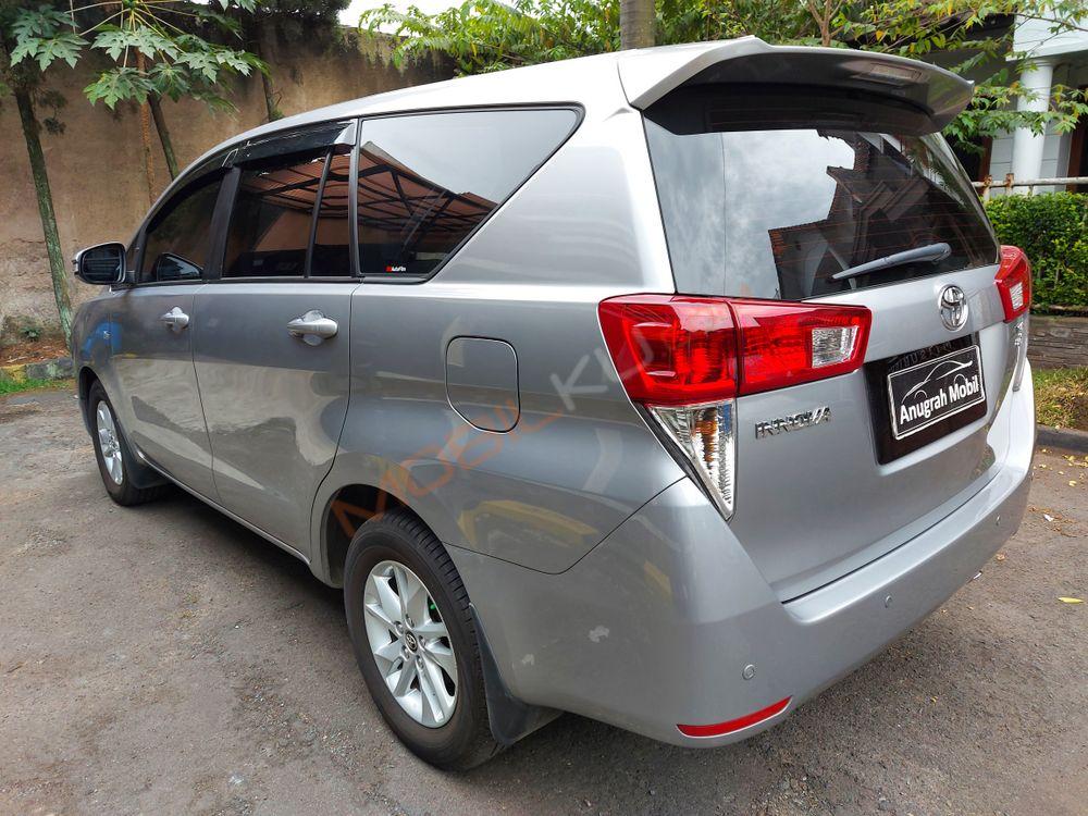 Mobil Toyota Kijang Innova 2017