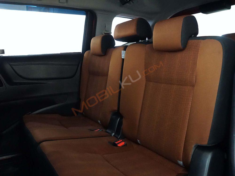 Mobil Toyota Sienta 2017