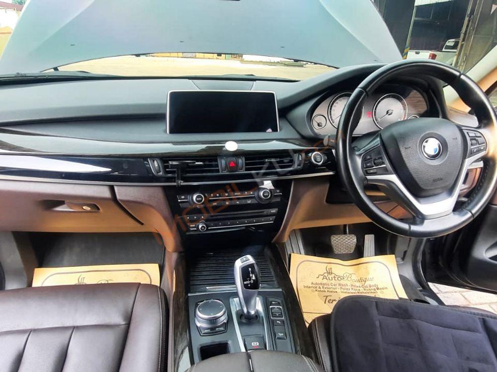 Mobil BMW X5 2017