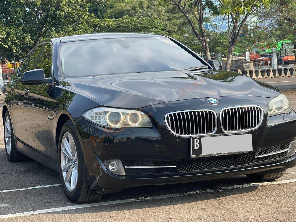 Mobil BMW 5 Series 2013