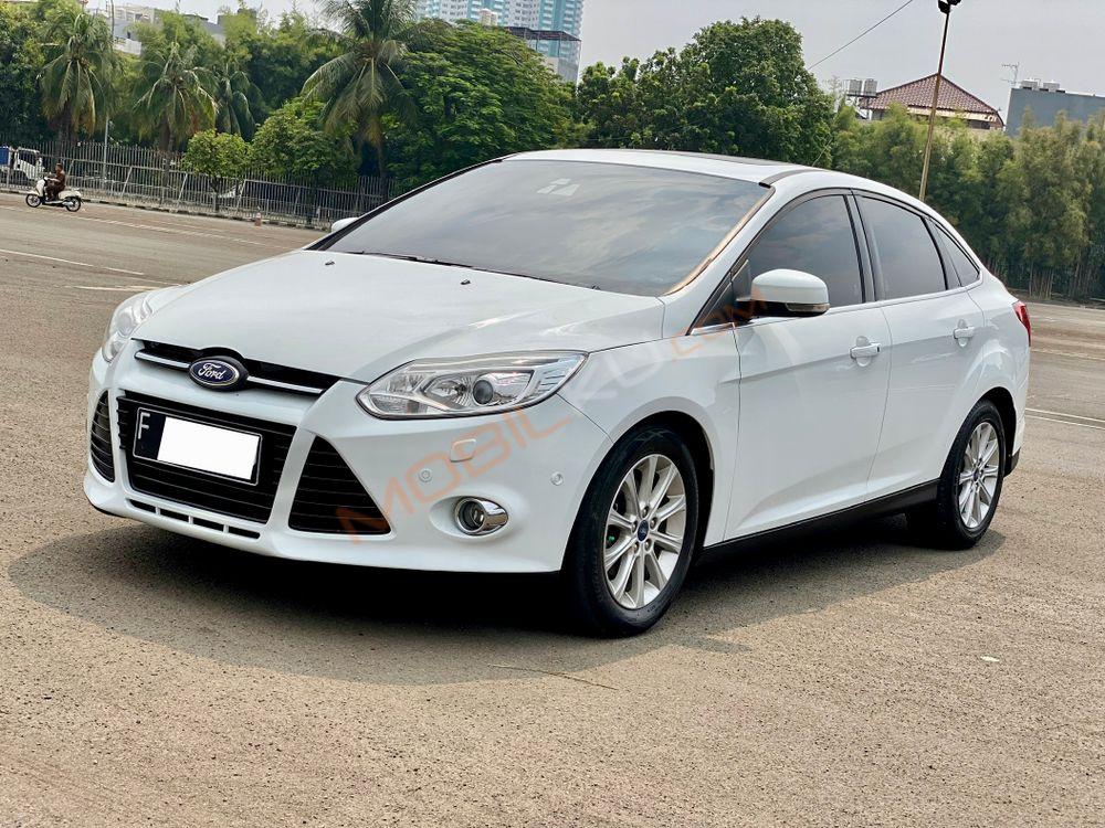 Mobil Ford Focus 2013