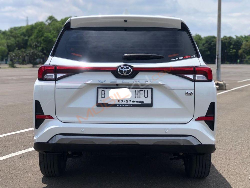 Mobil Toyota Veloz 2022