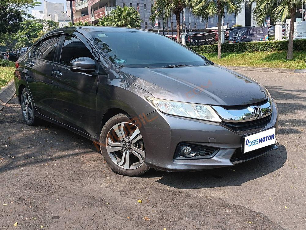Mobil Honda City Sedan 2015