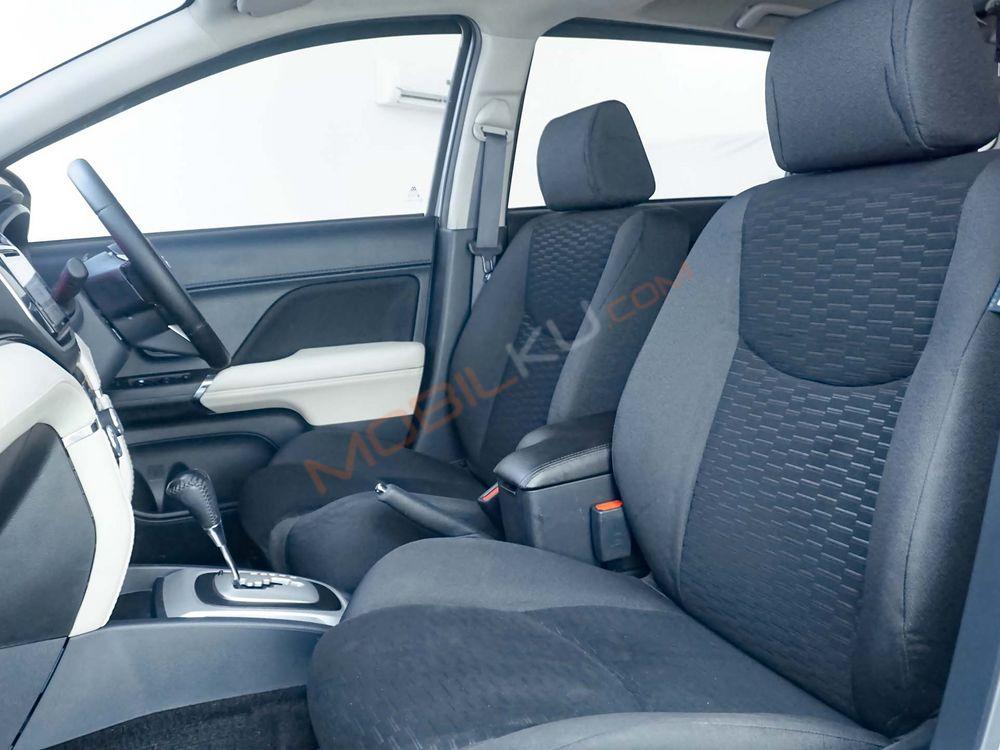 Mobil Toyota Rush 2020