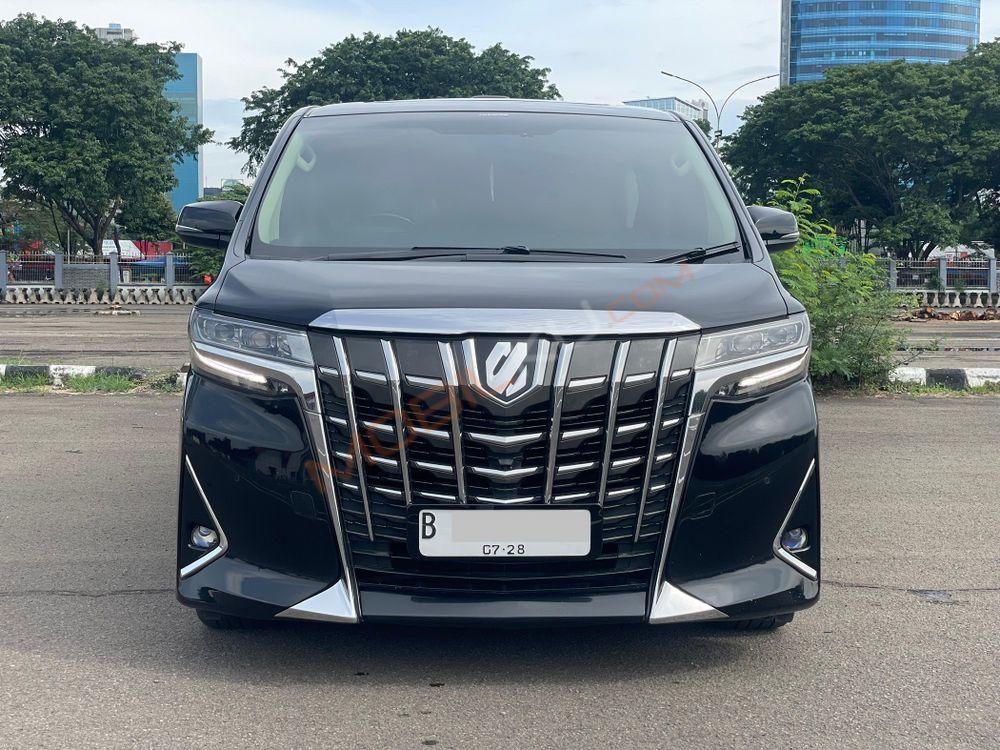 Mobil Toyota Alphard 2018