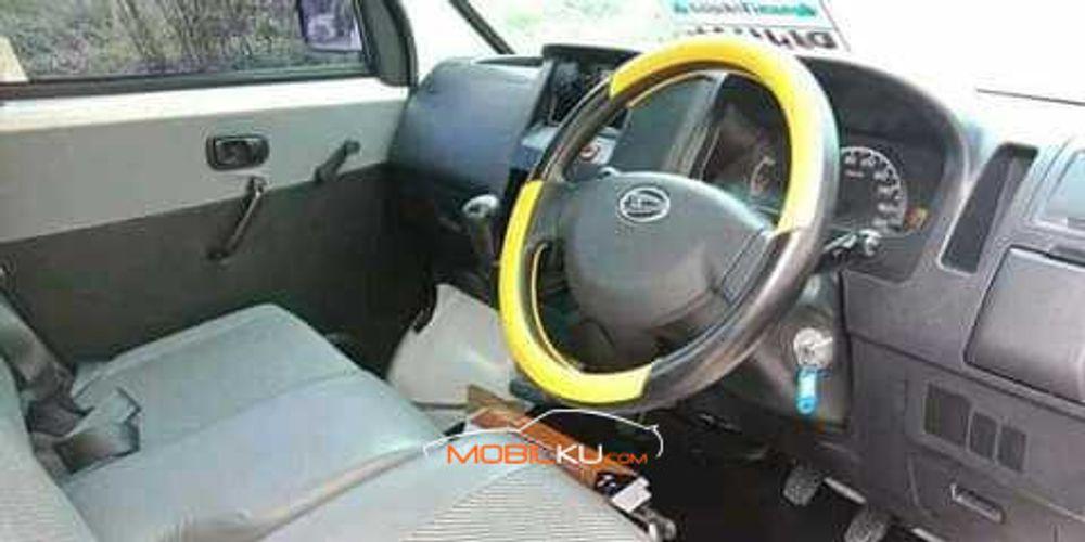 Mobil Daihatsu Gran Max 2017