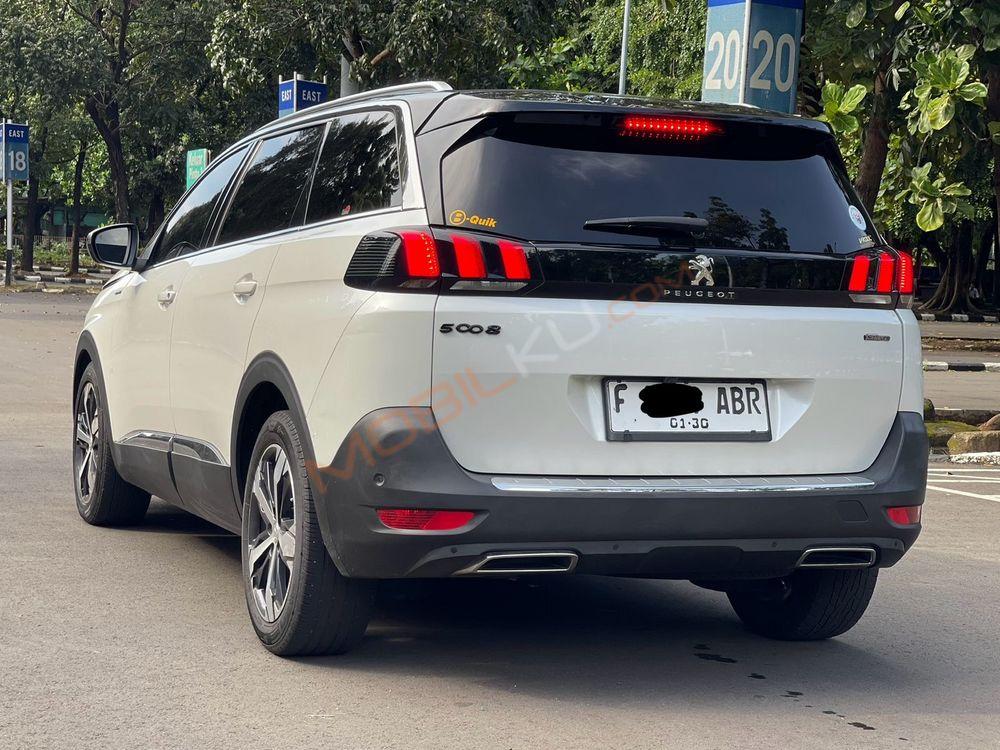 Mobil Peugeot 5008 2019