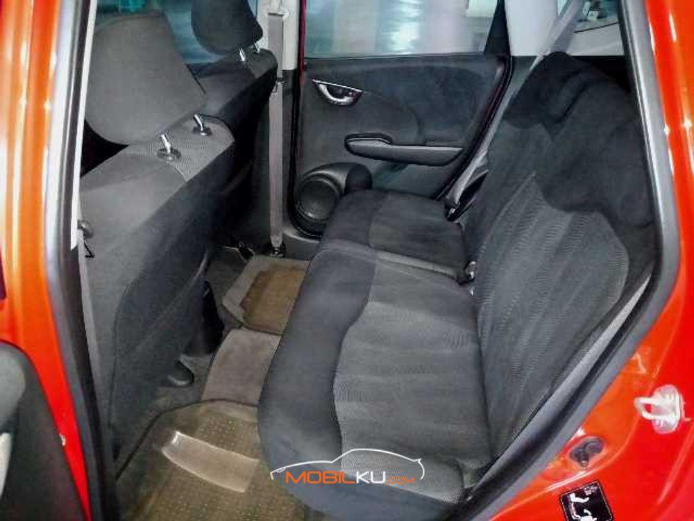 Mobil Honda Jazz 2008