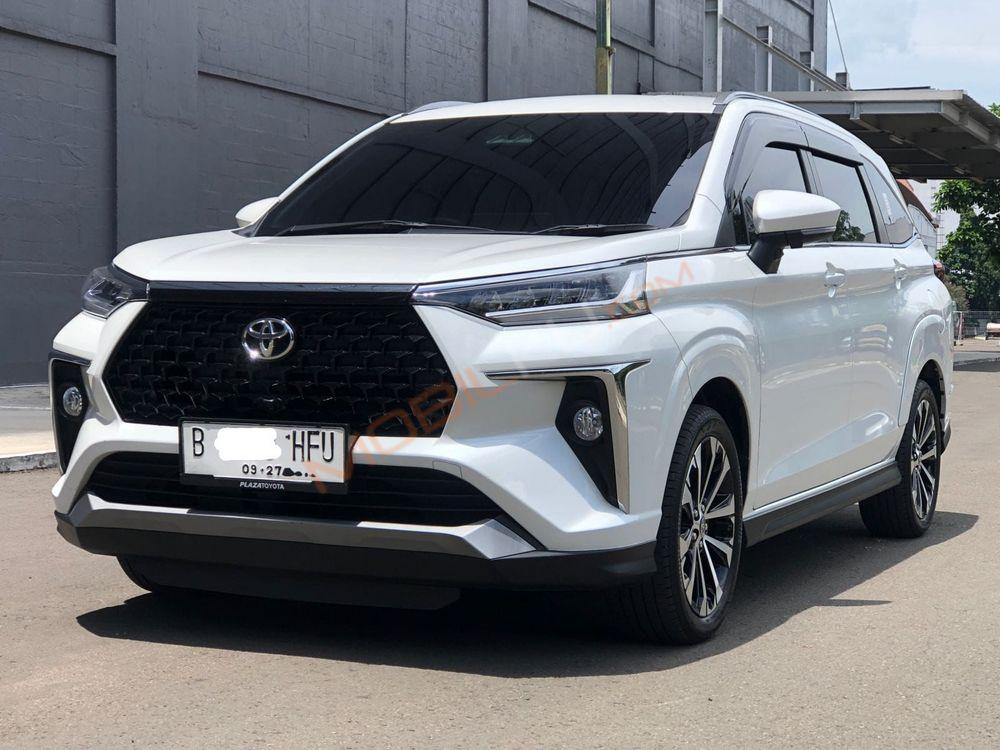 Mobil Toyota Veloz 2022