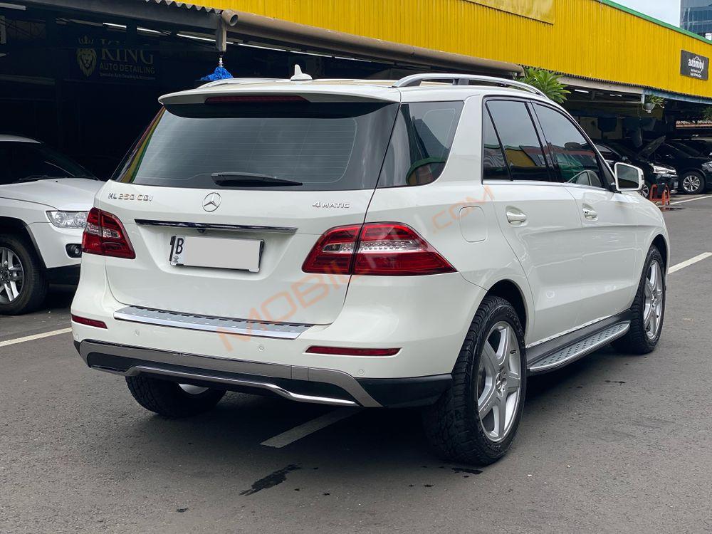 Mobil Mercedes-Benz ML 2015