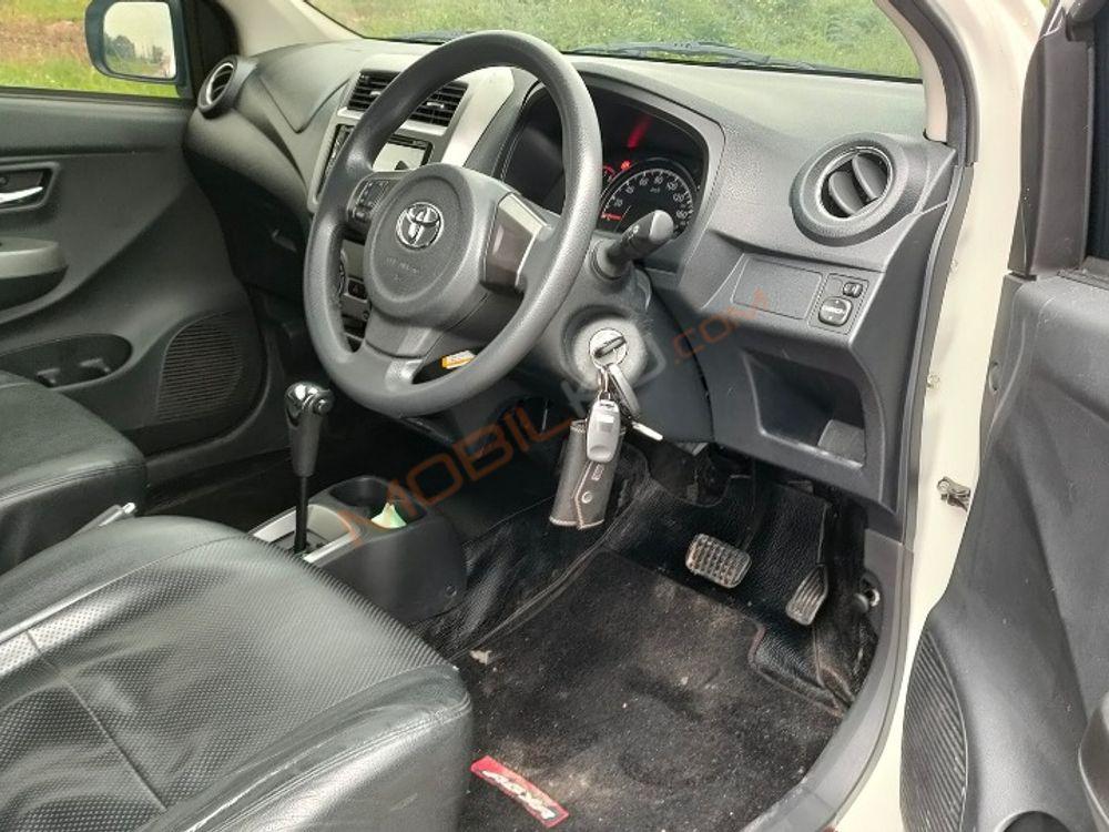 Mobil Toyota Agya 2018