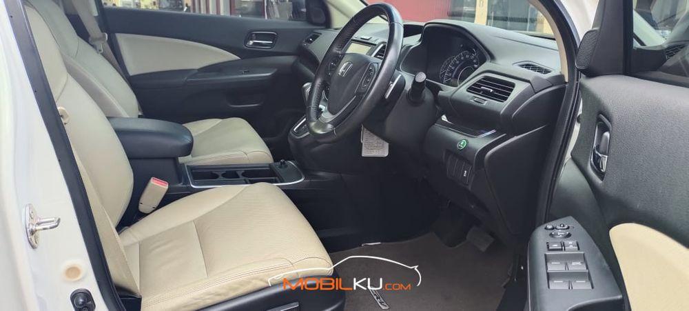 Mobil Honda CR-V 2016