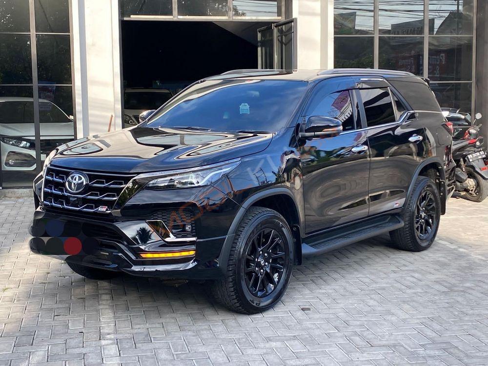 Mobil Toyota Fortuner 2023