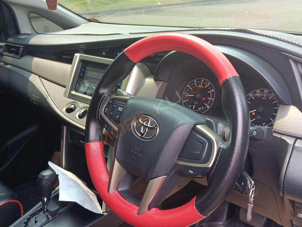 Mobil Toyota Kijang Innova 2017