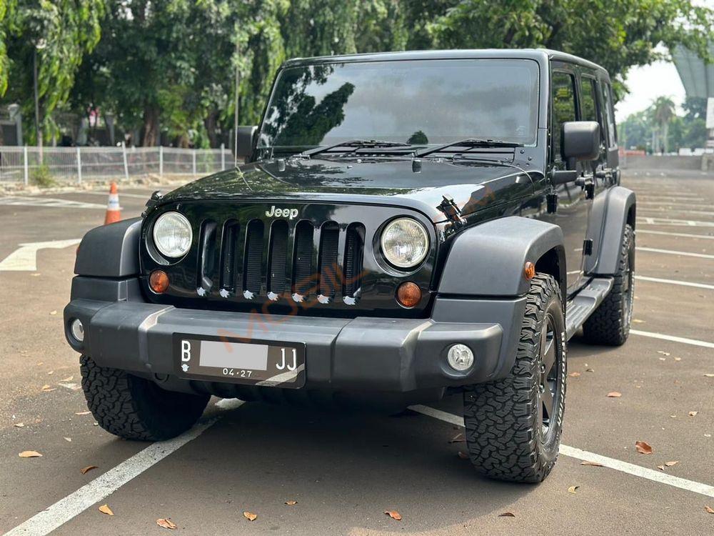 Mobil Jeep Wrangler 2011