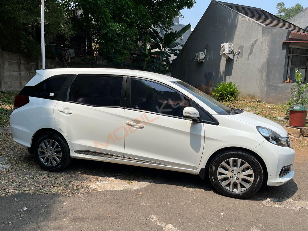 Mobil Honda Mobilio 2014
