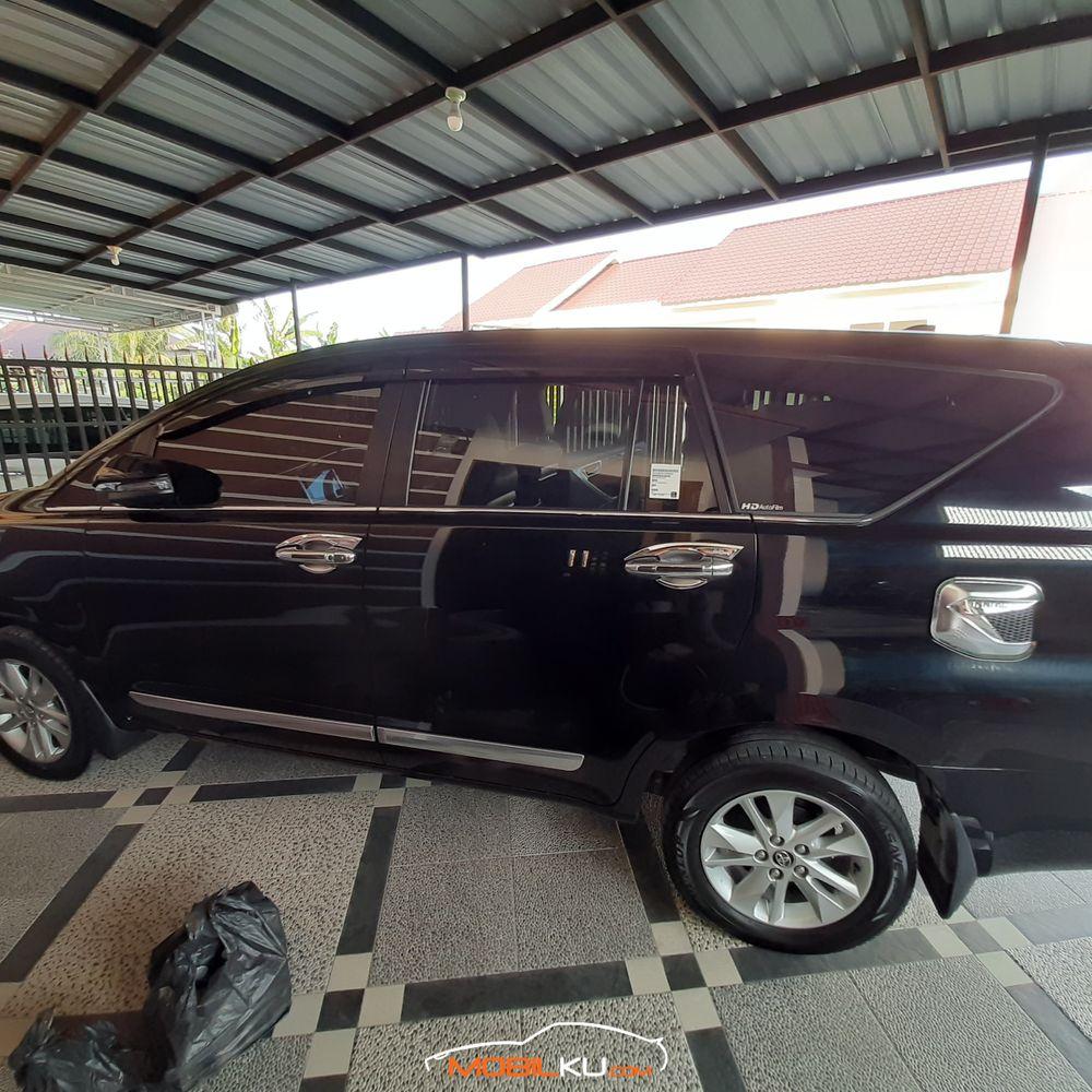 Mobil Toyota Kijang Innova 2019