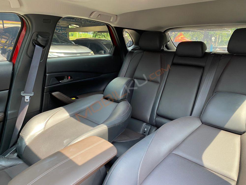 Mobil Mazda CX-30 2023