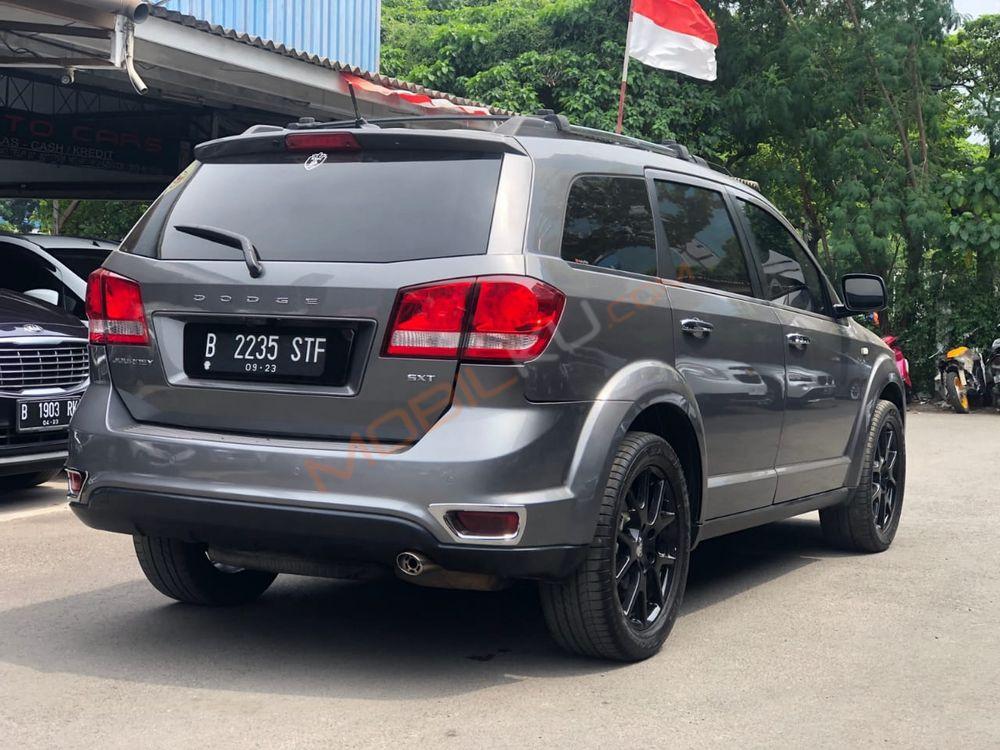 Mobil Dodge Journey 2013