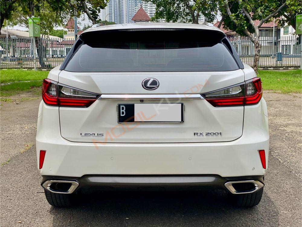 Mobil Lexus RX 2016