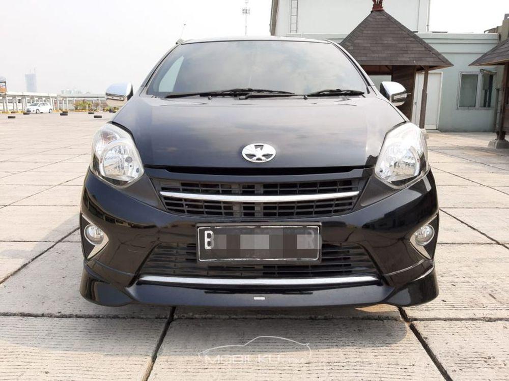 Mobil Toyota Agya 2016