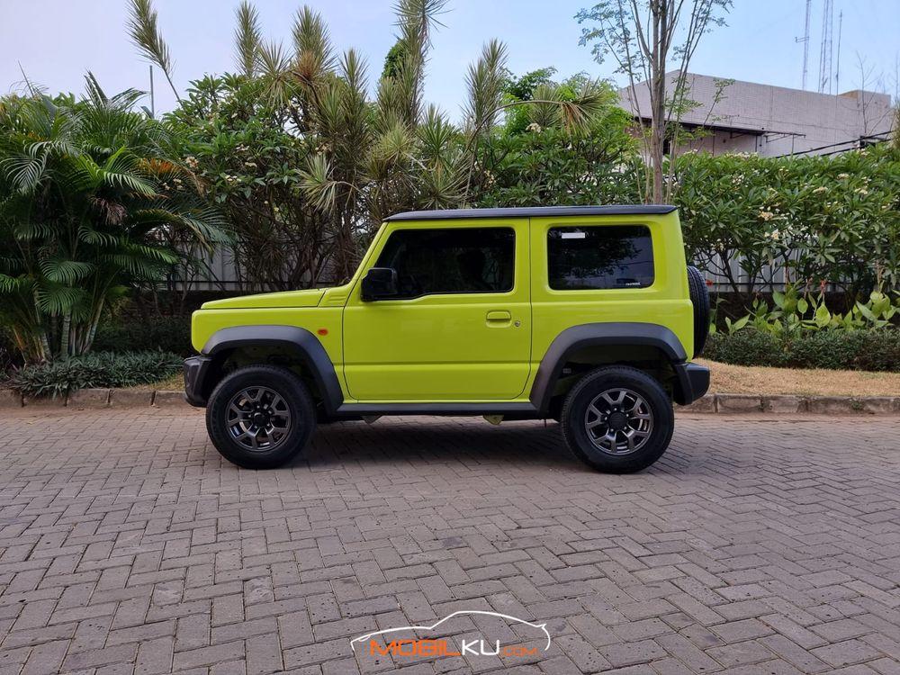Mobil Suzuki Jimny 2020