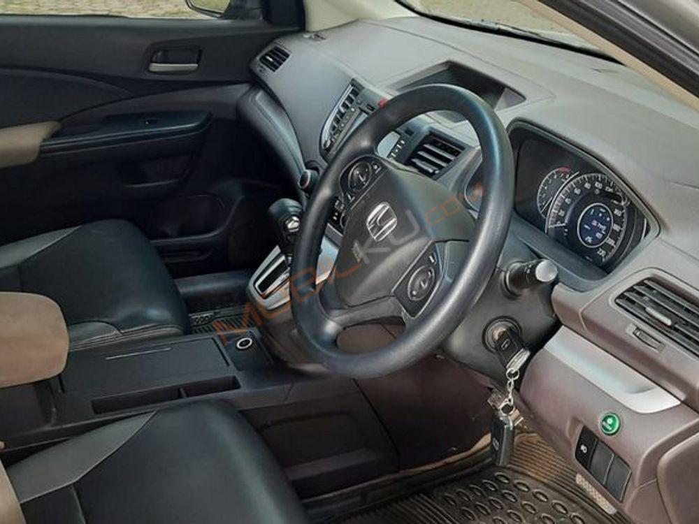 Mobil Honda CR-V 2014