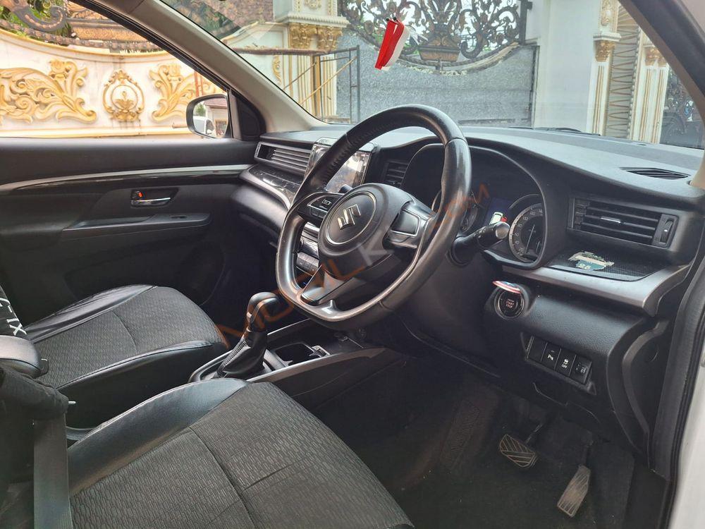Mobil Suzuki XL7 2020