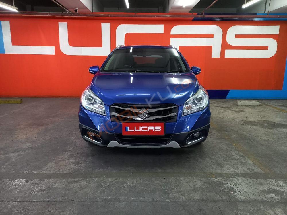 Mobil Suzuki SX4 2016