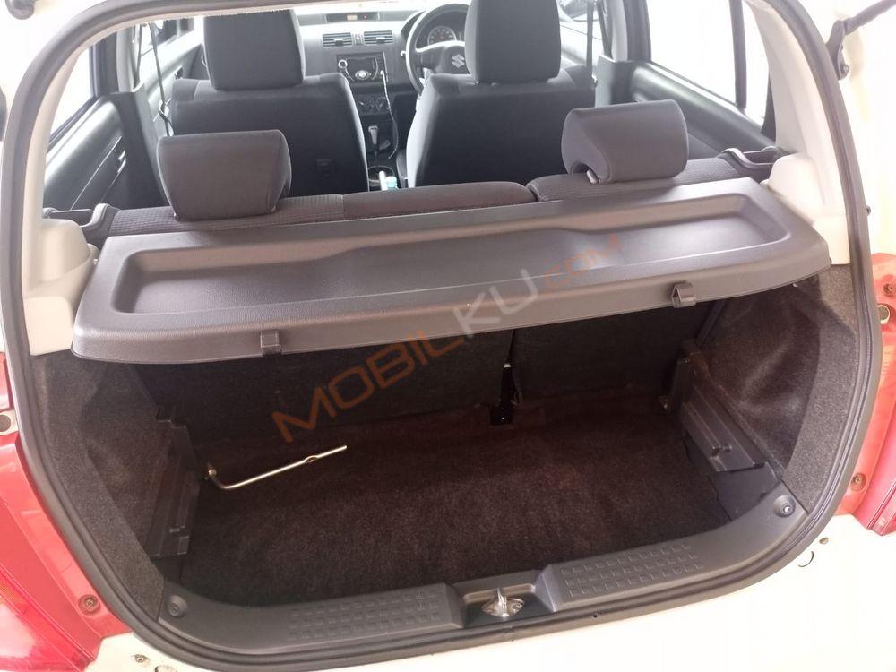 Mobil Suzuki Swift 2009