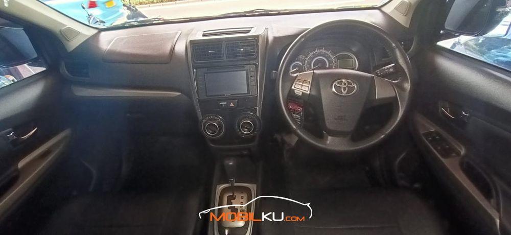Mobil Toyota Avanza 2017