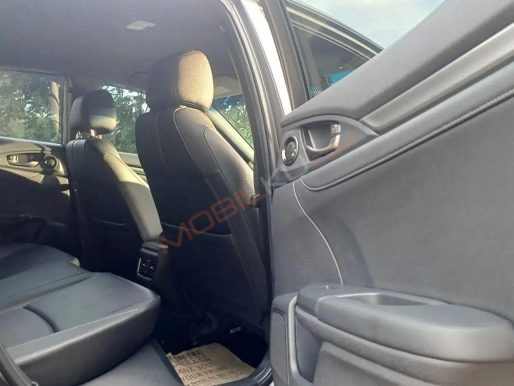 Mobil Honda Civic Hatchback 2019