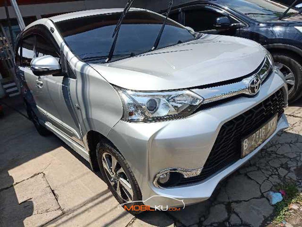 Mobil Toyota Avanza 2018