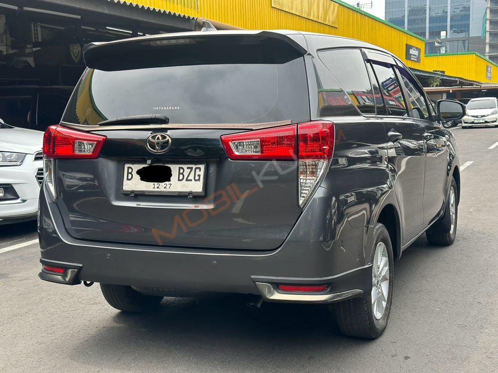 Mobil Toyota Kijang Innova 2017