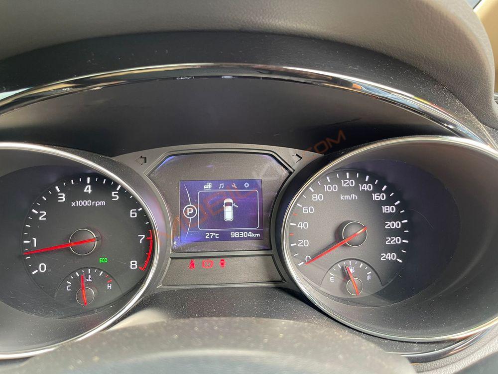 Mobil Kia Sedona 2017