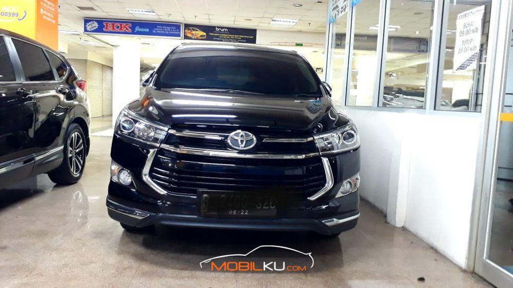 Mobil Toyota Kijang Innova 2017