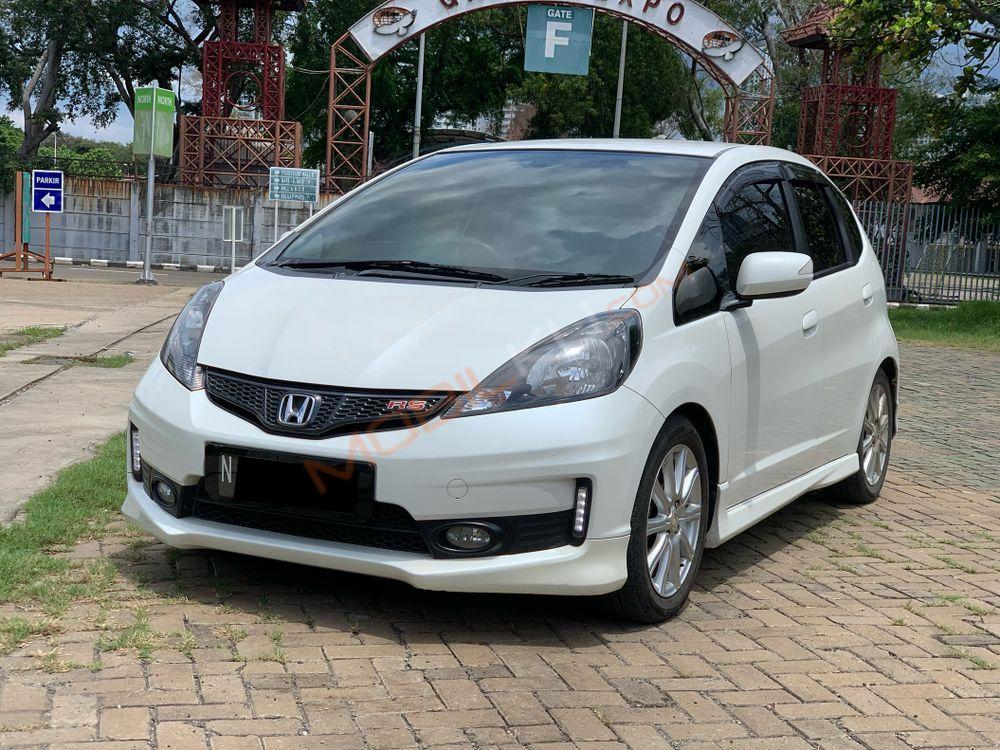 Mobil Honda Jazz 2014