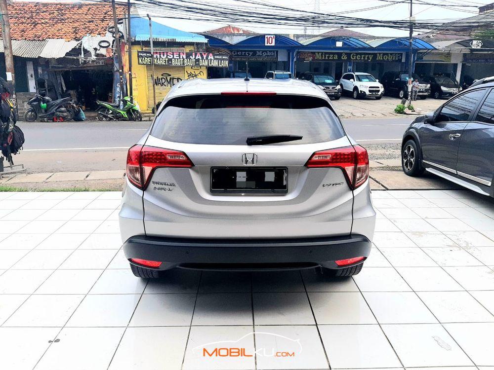 Mobil Honda HR-V 2015