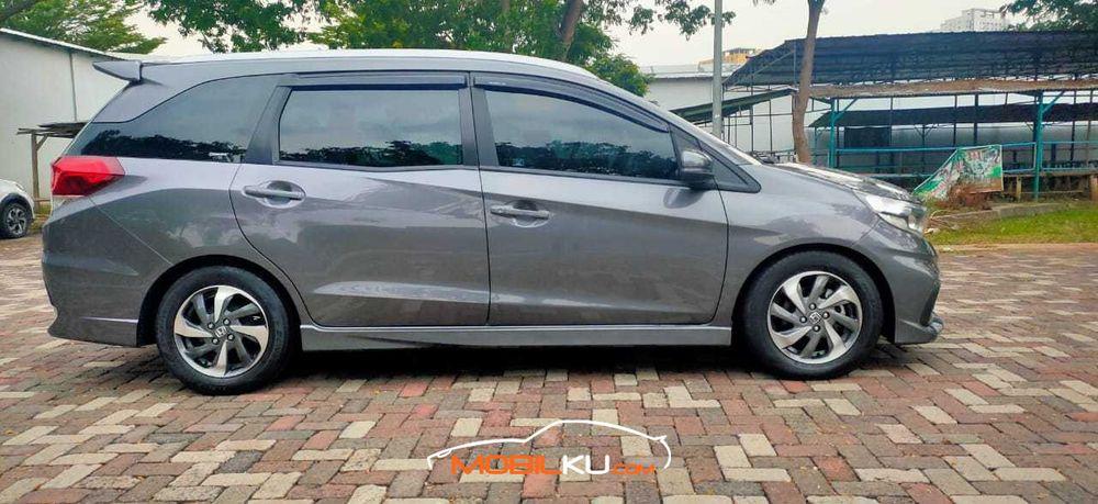 Mobil Honda Mobilio 2017