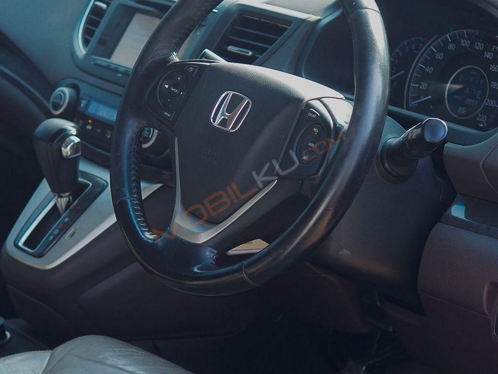 Mobil Honda CR-V 2013